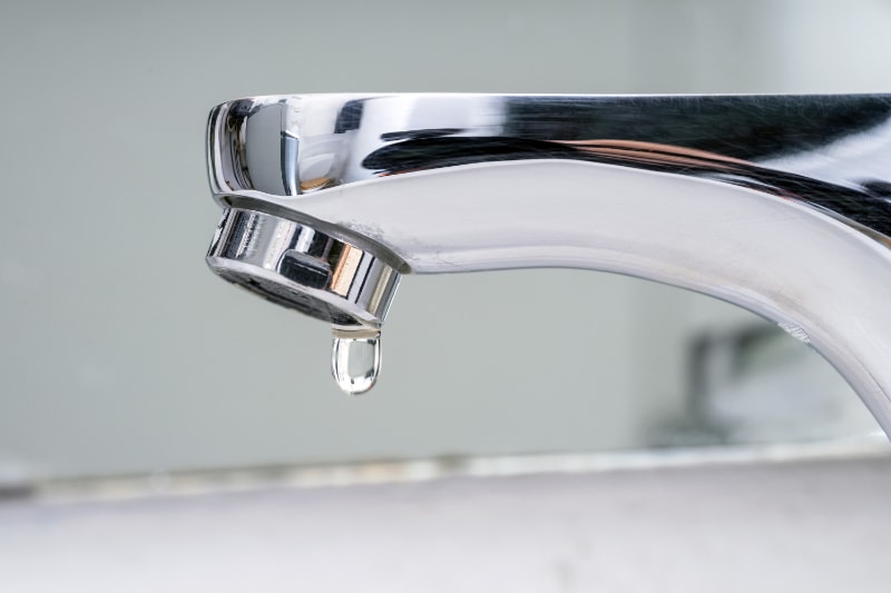  What Problems Can a Leaky Faucet Cause? Drop of water falling from faucet. Water supply cuts due to drought. Severe restrictions measures for water saving. Increase in prices and taxes on the water bill.